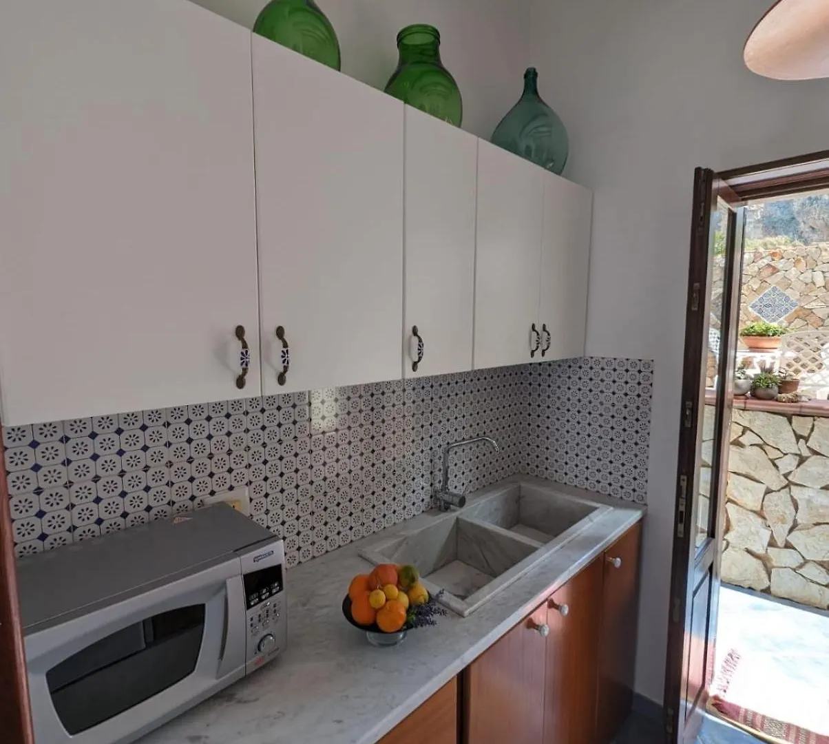 Villa Baia Di Cornino Кустоначи 0*,
