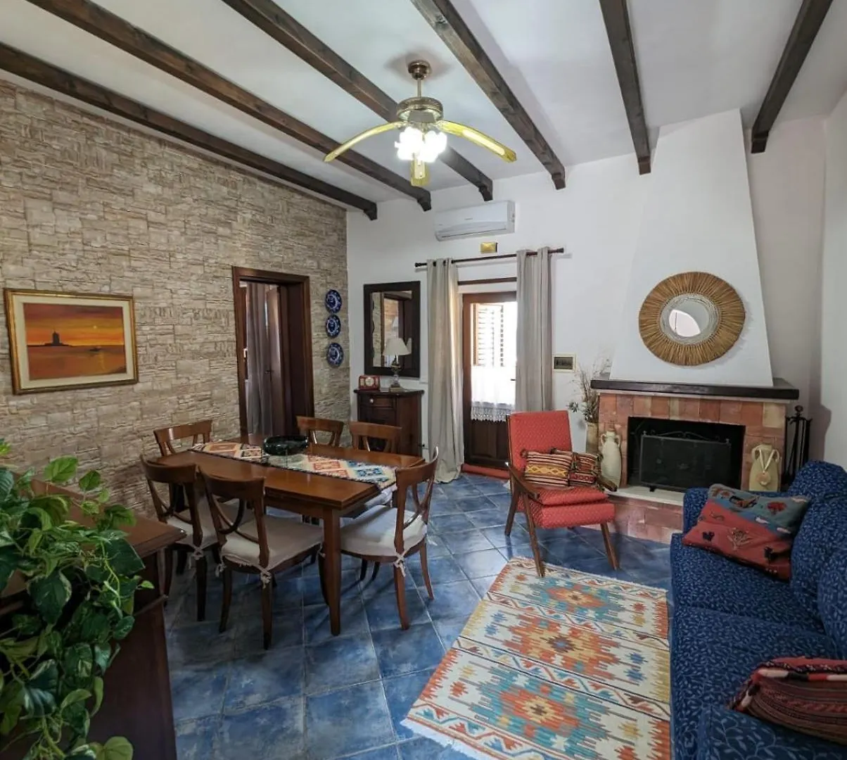 Villa Baia Di Cornino Кустоначи