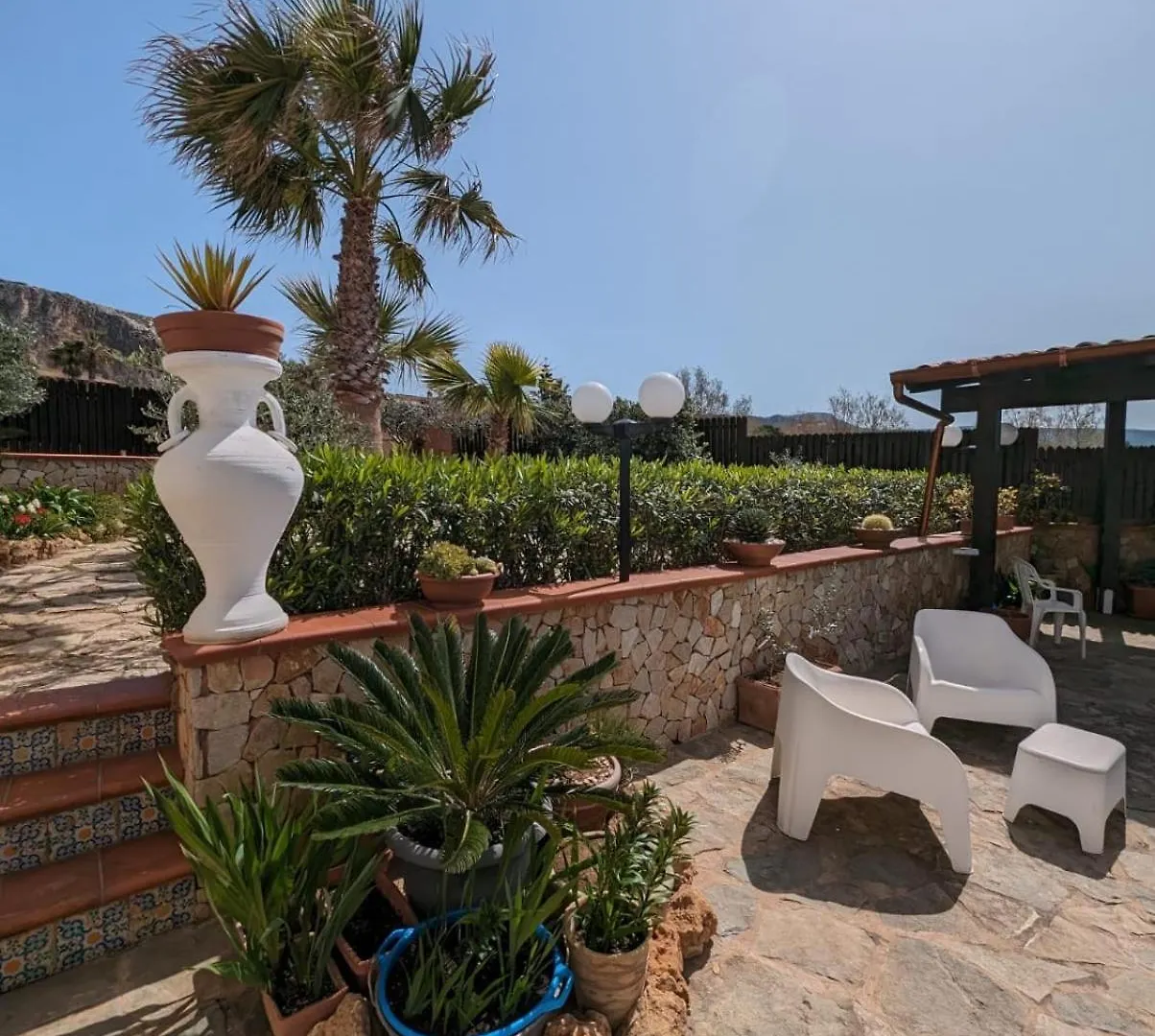 Villa Baia Di Cornino Кустоначи