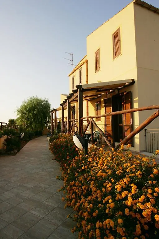 Villa Baia Di Cornino Кустоначи